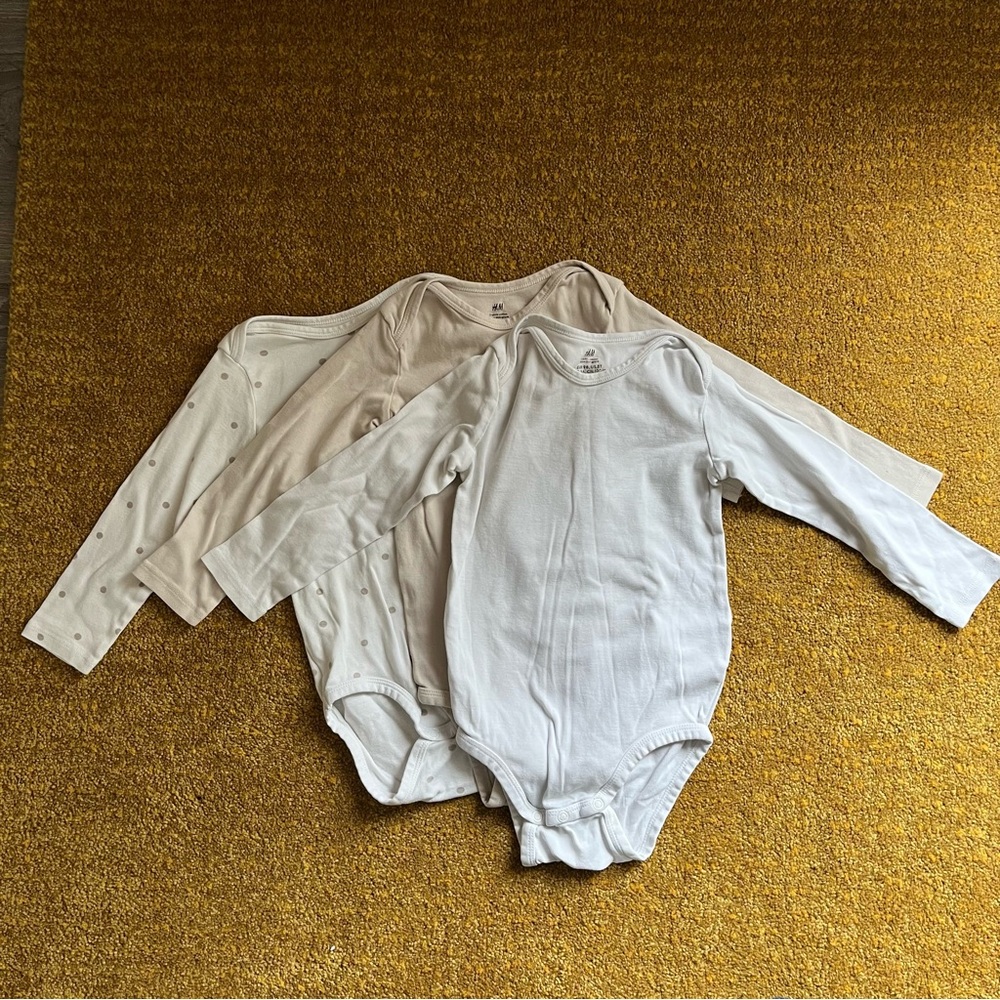 H&M organic cotton bodysuits long sleeve cream white polka dot size 3T lot of 3
